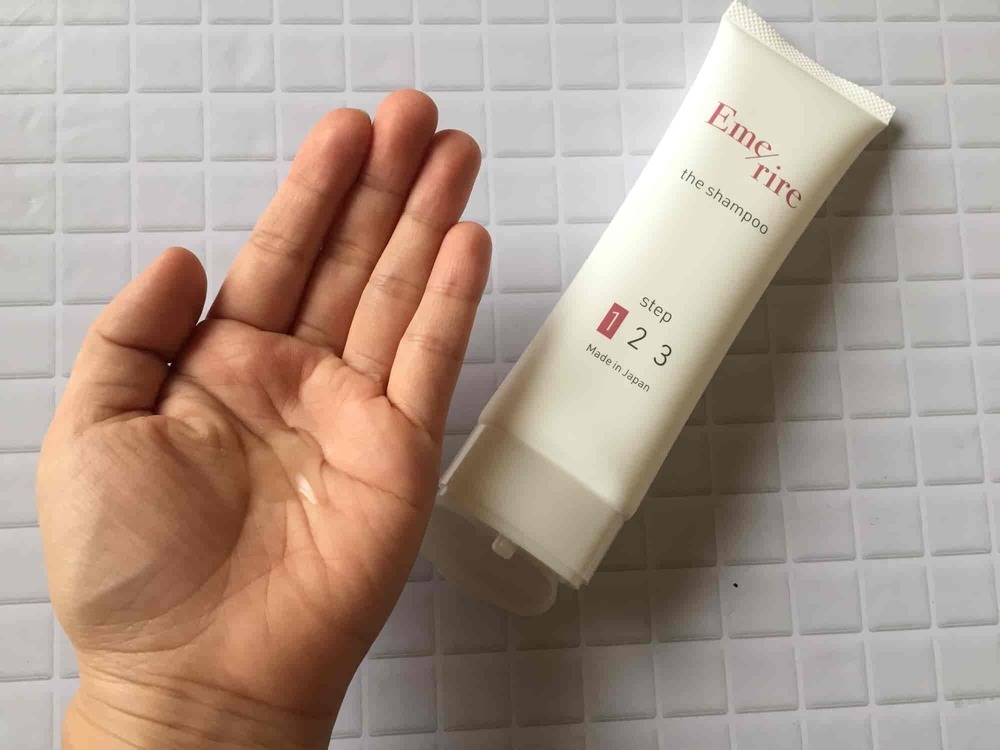 エメリルシャンプー＆トリートメントの口コミや効果は？体験してみた！