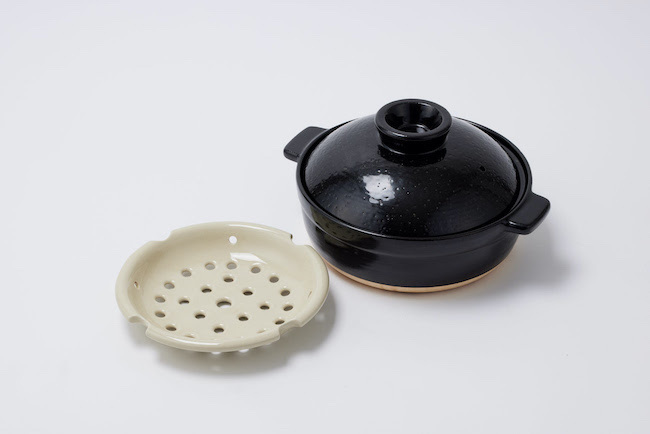 焼肉、お鍋、たこ焼き、串焼きも！  “囲炉裏で家族団らん” が自宅で叶う⁉︎  卓上調理家電「おうちいろり」【編集部の「これ、気になる！」  Vol.17】