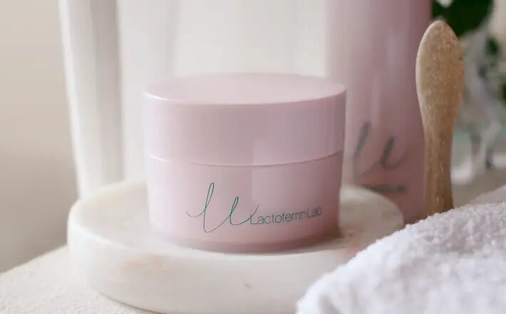 使うことで世界中の女性をエンパワメントする、人と地球にやさしいサスティナブルコスメ「ラクトフェリン ラボ」【編集部の「これ、気になる！」  Vol.55】