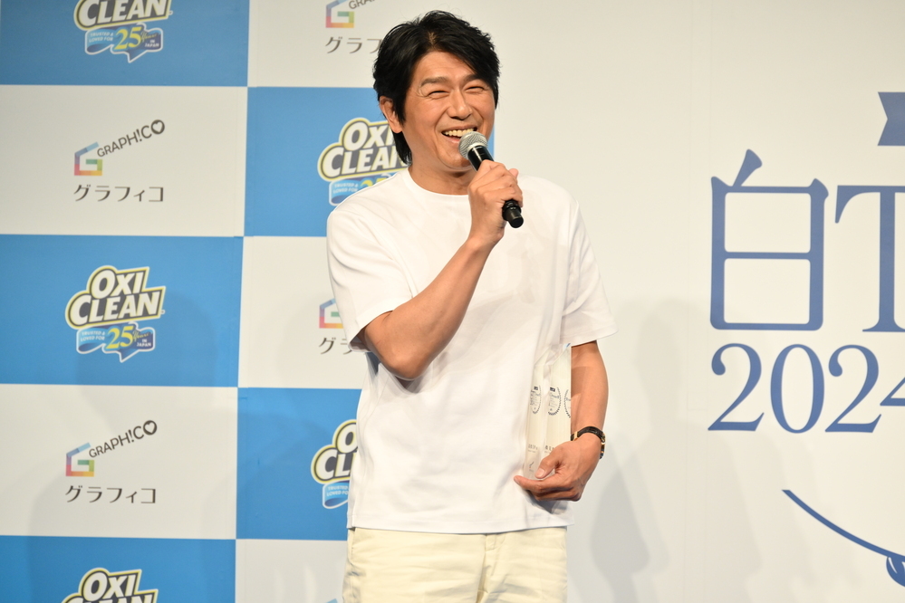 今一番真っ白なTシャツが似合うのは？『Best 白T Dresser賞』に高橋克典さん、ゆうちゃみさんが決定！ オキシの新商品も