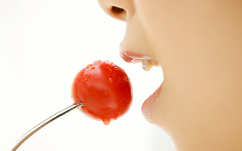 炭水化物抜き、夜トマト…検証！ 話題のダイエット法はホントに痩せられるか？