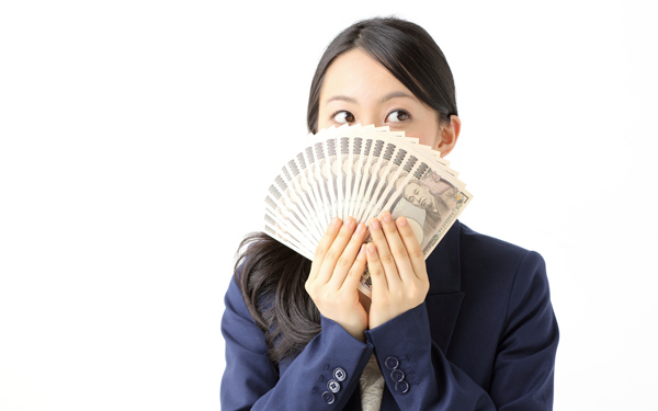 妥当だと思う金額はいくら？ 働く女性のリアルな希望年収