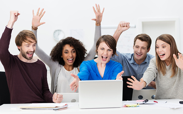 生活が保障されたとしても「働き続ける」人が多数！ 働く女性が仕事に感じる「お金を稼ぐ」以上の価値とは