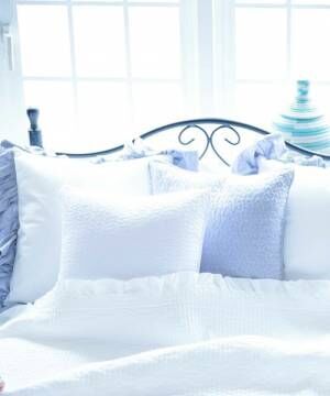 お部屋を 白 で統一したいあなたへ おしゃれなインテリア雑貨12選