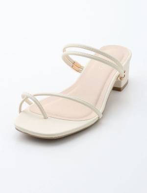 「コレ全部2,000円以下なの！？」ハニーズの“高見え最強サンダル”が大優勝♡