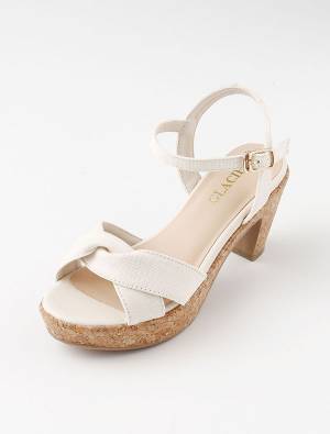 「コレ全部2,000円以下なの！？」ハニーズの“高見え最強サンダル”が大優勝♡