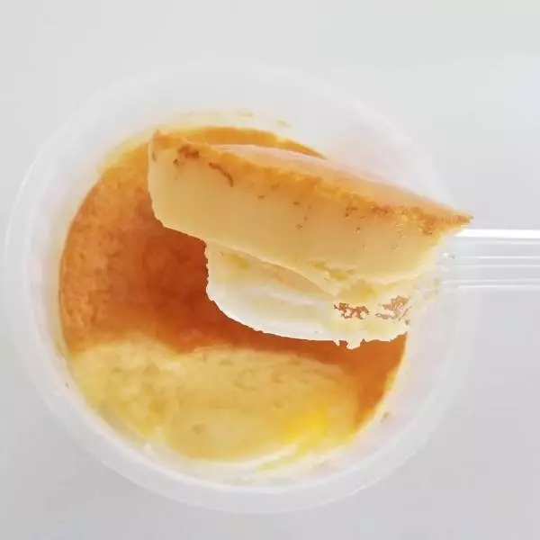 3層仕立ての濃厚チーズケーキ