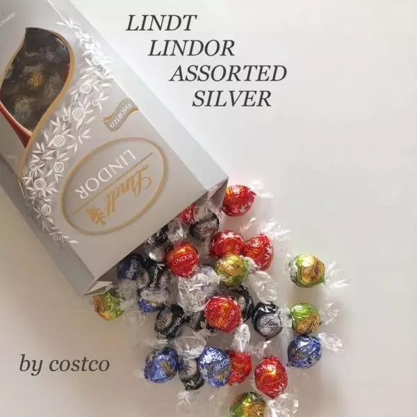 コストコのリンツリンドールシルバーアソートの写真