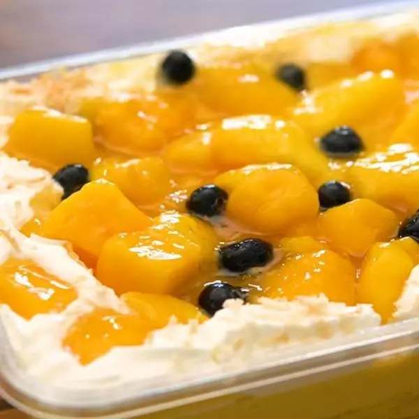 マンゴームーススコップケーキ