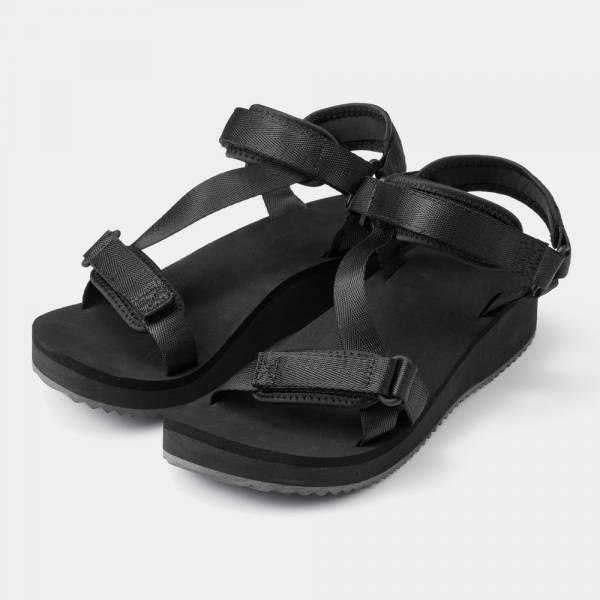 「プチプラなのに優秀すぎ♡」GU夏の“最強トレンドアイテム”は褒められ確実！