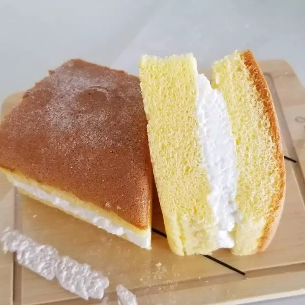 クリームと味わう台湾カステラ