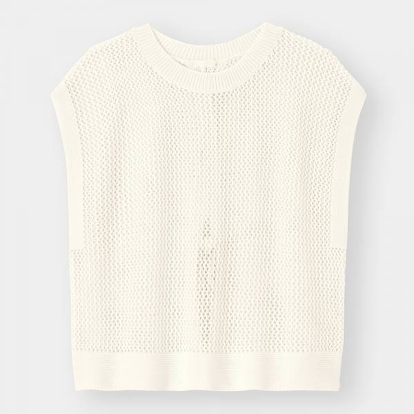 「プチプラなのに優秀すぎっ♡」GU夏の“最旬トレンドトップス”が爆売れ中！