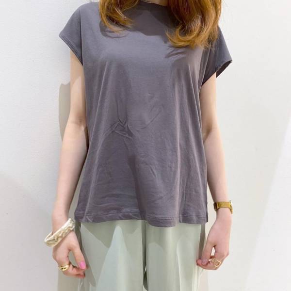 「スリコのアパレル展開！？」超話題！素材にこだわった“最強アイテム”が見逃せない！