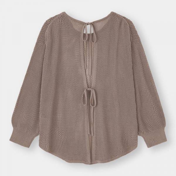 「後ろ姿もかわいく♡」GUで話題の“バックデザインアイテム”が最高なんです！