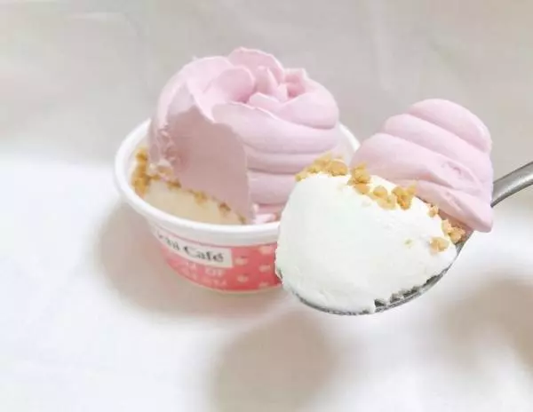 MOICフラワーパフェアイス