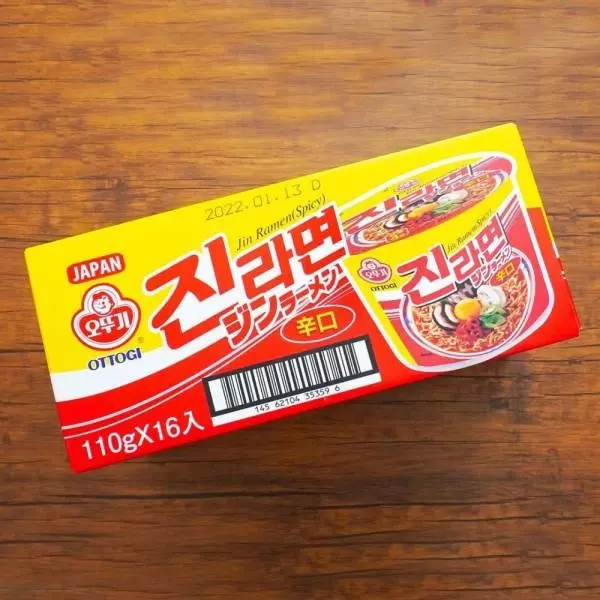 コストコのジンラーメンのパッケージ