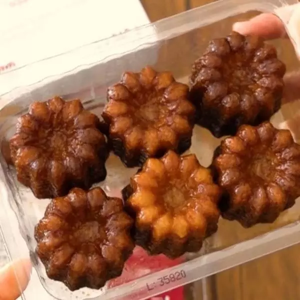 コストコのカヌレ