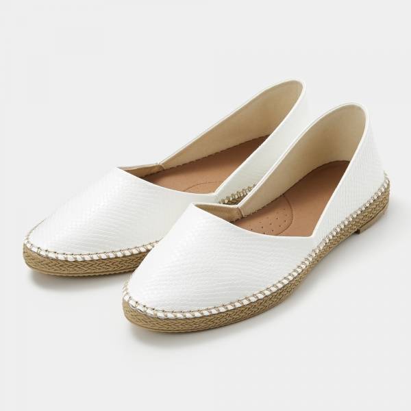 「こんな工夫が詰まってたのか！」大優勝！GUの“プチプラシューズ”は機能性がすごいんです！