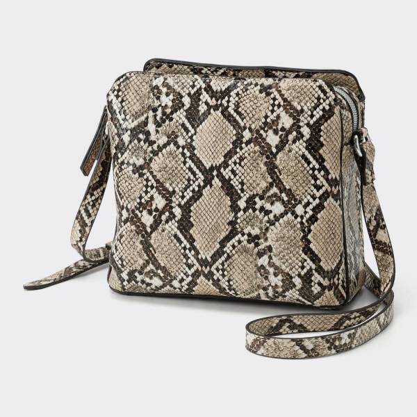 「このコスパは最強…」GUで話題の“おしゃれプチプラバッグ”がかわいすぎる問題！