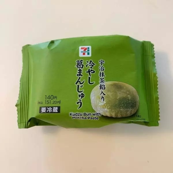 セブンイレブンの宇治抹茶餡入り冷やし葛まんじゅう