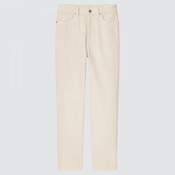 「定番商品の新作きた！」ユニクロで話題の“最強ジーンズ”が優秀なんです！