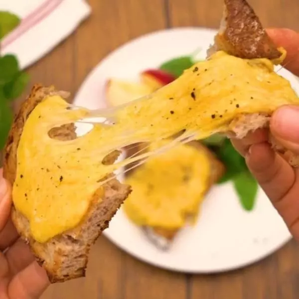 コストコのミディアムチェダーチーズ