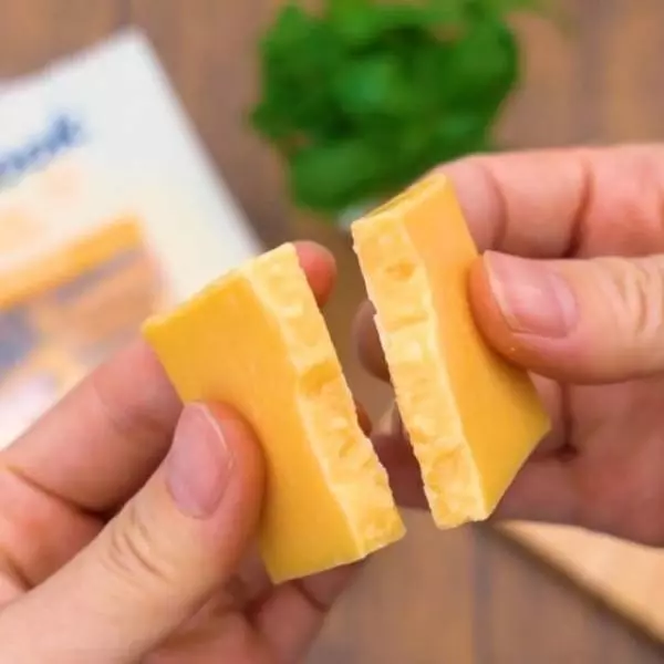 コストコのミディアムチェダーチーズ