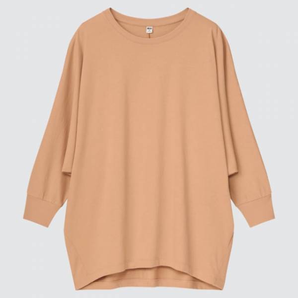 「ユニクロユーザー必見です！」秋まで使える“最強トップス”はヘビロテ確実♡