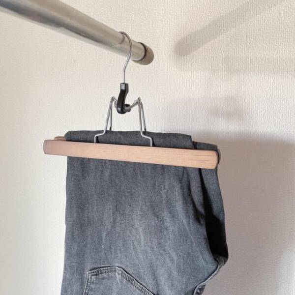 「スリコからメンズインテリアが登場！？」センス抜群なシンプル雑貨に脱帽…