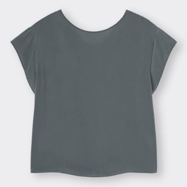 「やっぱりGU一択だわ…！」爆安すぎる“新作最強トップス”は買わなきゃ損！