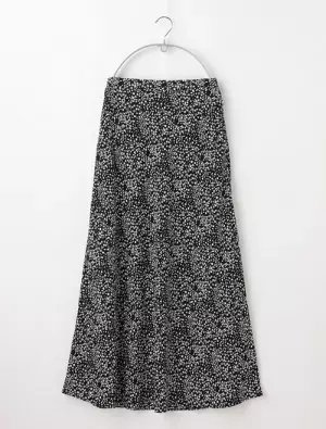 「今買うべきはコレ！」ハニーズの“最強買い足しアイテム”で夏後半もバッチリ！