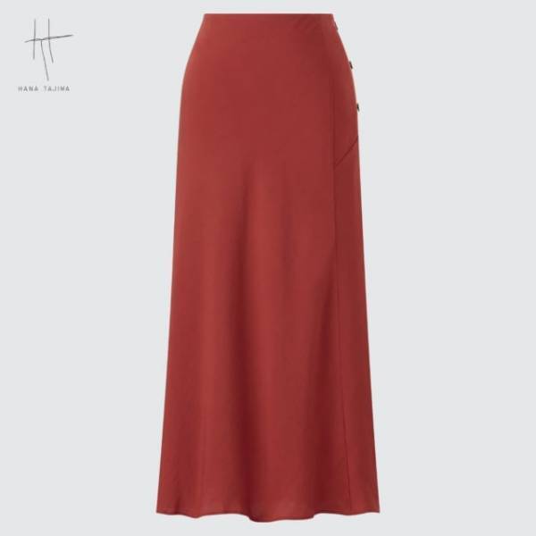 「ユニクロさん流石！」デザイナーコラボの“最強アイテム”はスタイルアップ効果がすごい！