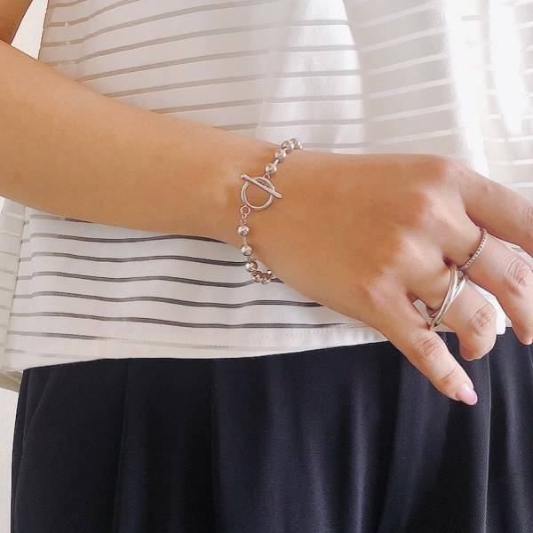 「プチプラとは思えない...！」スリコの”新発売アクセ”が高見えしまくり♡