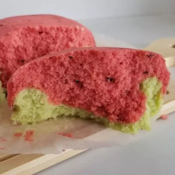 スイカみたいな蒸しパン