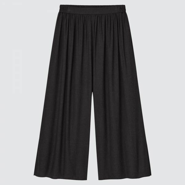 「全ての女子に買ってほしい...！」ユニクロの“超優秀パンツ”は細見え確実♡