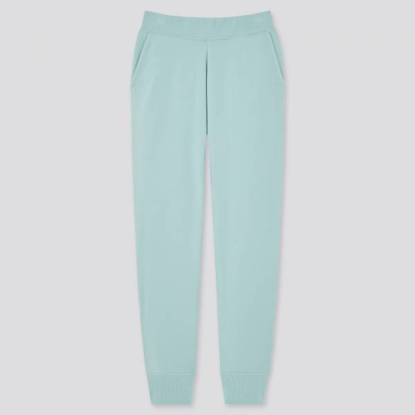 「着心地最高すぎない！？」ユニクロでチェックするべき”高性能スウェット”はコレ！