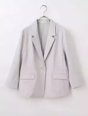 「今から使えるアイテムも！？」ハニーズで話題の“優秀ジャケット”が超高見え！