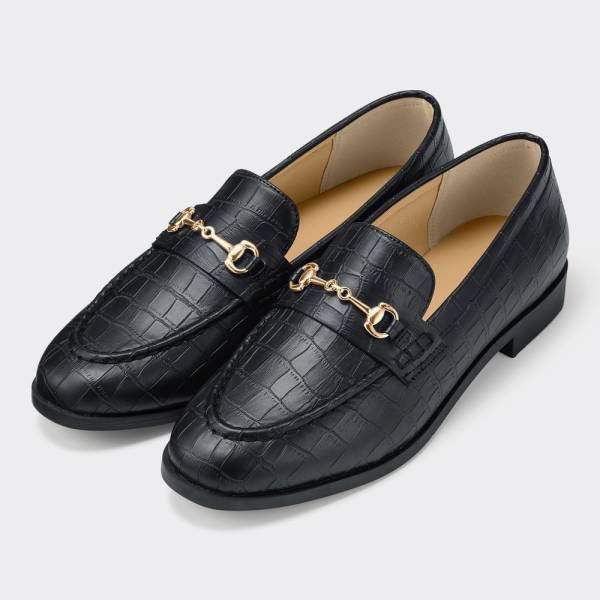 「季節の変わり目は靴からゲット♡」GUで揃える”高見え最新シューズ”まとめ