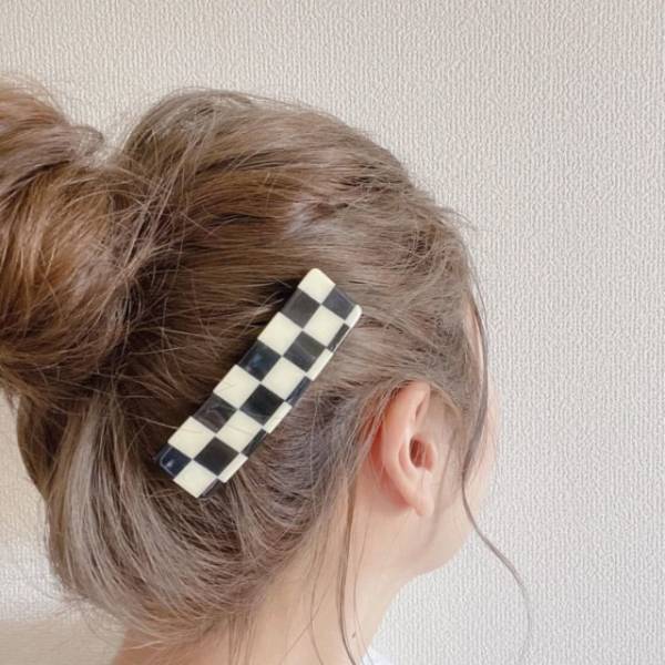 「トレンドの柄もプチプラで手に入れて♡」スリコの”最強ヘアアクセ”4選