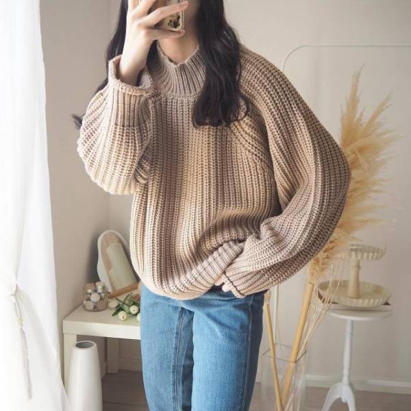 「コレがプチプラってマジ！？」GUの“最新秋トップス”が可愛すぎるんだけど...！