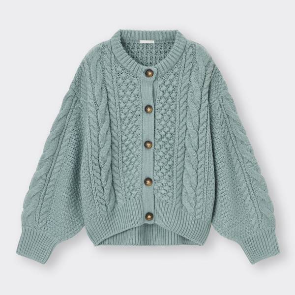 「待って、可愛すぎやん…♡」GUの”主役級カーデ”が万能すぎてガンガン使える！