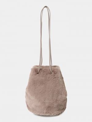 「さすが、ハニーズ！」今季活躍まちがいなしの“最旬バッグ”まとめ