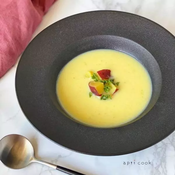 マリンフードバターミルクを食べる乳酪バター