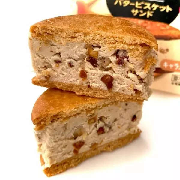 バタービスケットサンドキャラメルナッツ