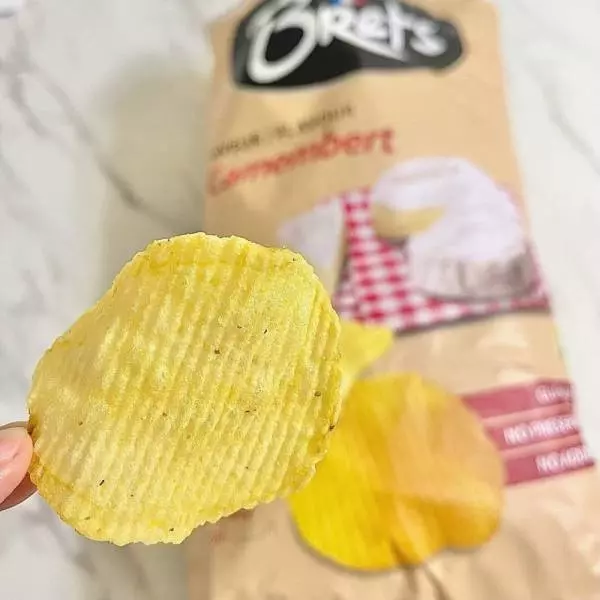 コストコのBRETSポテトチップスカマンベール味