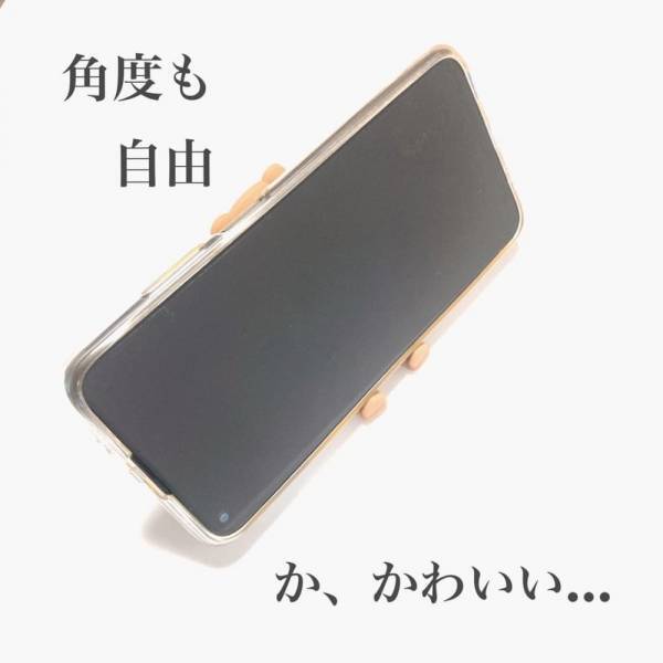 「インテリアに馴染むかも！」セリアの“スマホスタンド”は見た目も優秀って噂。