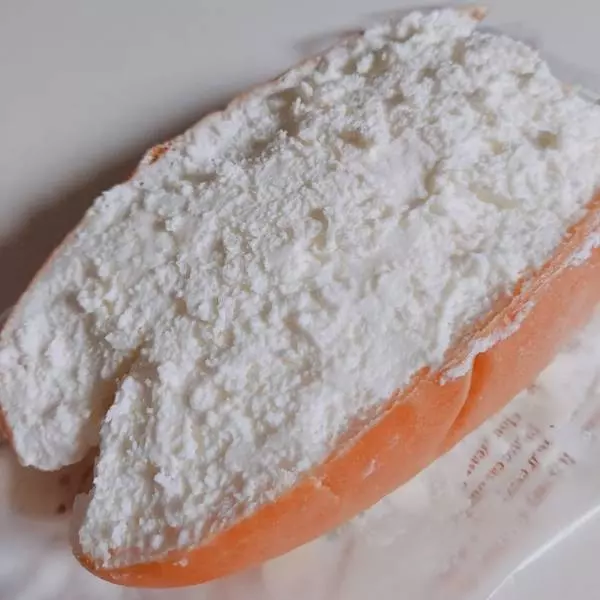 おやつコッペリッチミルク