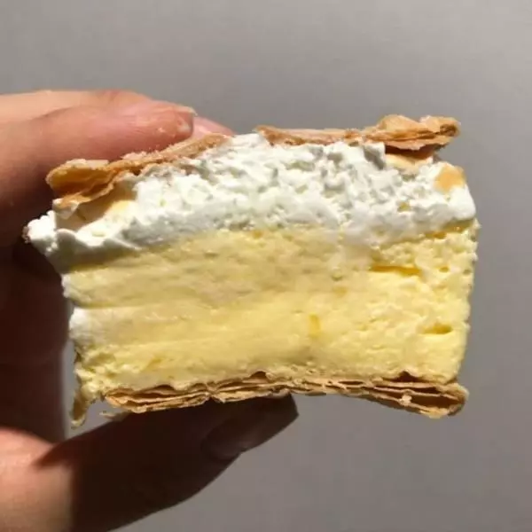 ローソンのカスタードを味わうパイ