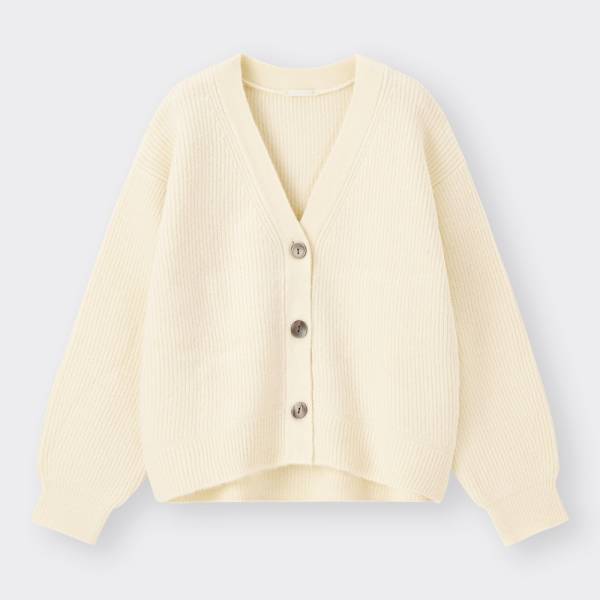 「いつもの着こなしにプラスしたいのは？」オトナのための”GUファッション”4選