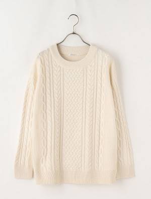 「キレイめからかわいい系まで！」ハニーズの“秋冬トップス”が万能らしい！